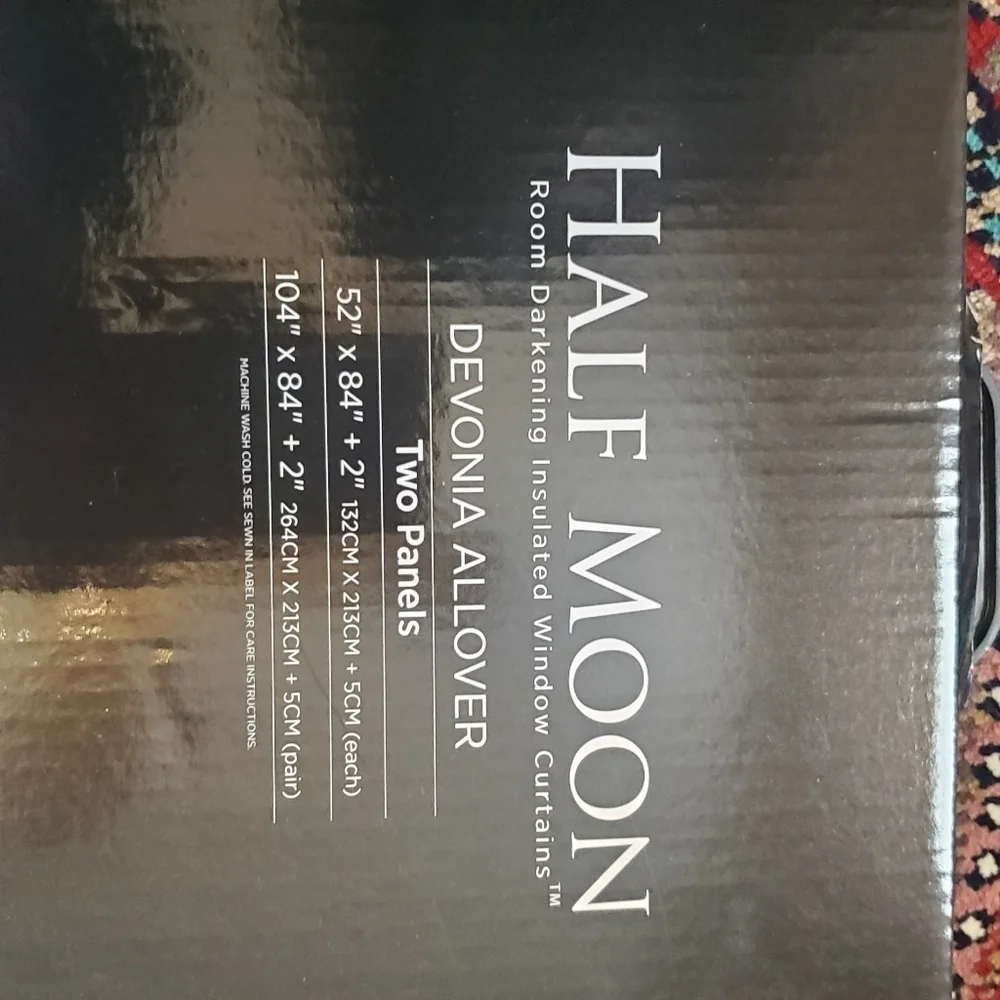 HALF MOON DEVONIA ALLOVER TWO PANELS. ROOM DARK. CURTAINS NOISE REDUC. 52X84 NWT